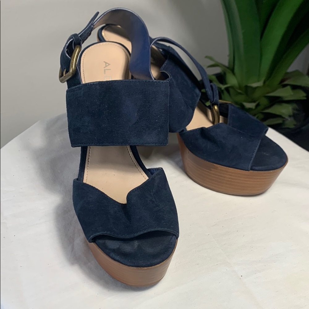 Aldo Blue Platform Sandals with Scalloped Strap